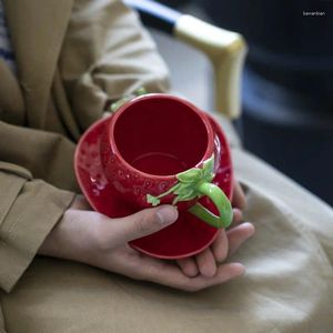 Canecas ano de morango colora xícara de chá criativo rosa fria caneca shake de cerâmica shake