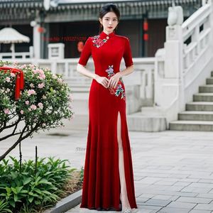 Ethnic Clothing 2024 Chinese Vintage Qipao Velvet Dress Mandarin Collar Improved Cheongsam Flower Embroidery Evening Banquet Folk