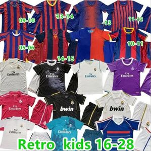 05 06 07 08 09 10 11 12 13 14 15 16 17 18 95 97 Retro piłka nożna Kids Messis Xavi Ronaldinho Rea Madrids Kids Retro Football Shirt French 98 Zidane Vintage Zestawy