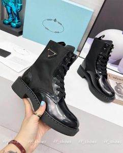 Kvinnor Boots Designer Fashoin Leather Shoes Autumn and Winter Triangle Casual Shoe Thick Sole Black White Öka Boot Storlek 35402030519