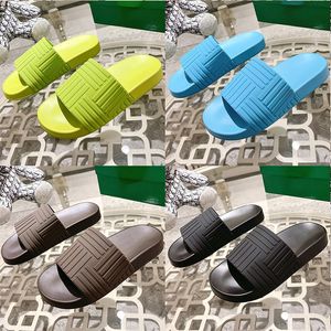 Tasarımcı Erkek Kalın Alt Terlik Platformu Banyo Slaytları Kaymaz Moda Tasarım Düz Ayakkabıları Kadın Rahat Terlik Ayakkabıları Flip Floplar Sandalet Boyutu 35-46