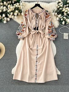 Women Spring Autumn Dress Vintage Ethnic Style Lantern Long Sleeve broderad rund hals Slim Aline Cotton Linen D4930 240412
