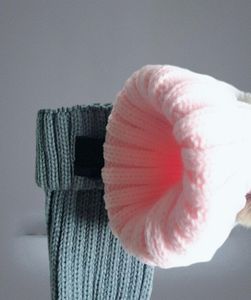 全冬のビーニーキャップ帽子帽子ボンネットが厚くなった本物のアライグマファーポンポムウォームガールキャップスナップバック女性ポンポンスカルBE6073050