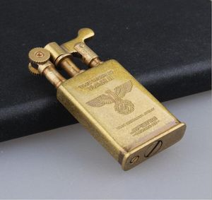 Brass de bronze vintage German039S Cigarro antigo Trencheira à prova de vento Lighters9049988