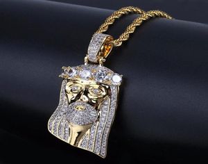 Collane a sospensione Bling Golden Gesù Pendiali Micro Paved CZ Rhinestone Out Men39s Hip Hop Hop JewelryPendant Pendantp2316084