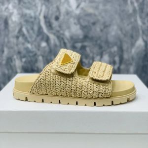 Plataforma plana Slipers Slippers Sandálias de Raffia Comfort com Triângulo Aberto de Triângulo Aberto De Luxúria Designer de Luxúria Para Mulheres calçados de fábrica de fábrica de fábrica