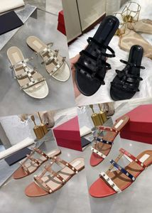 Designer Sandals Women Slippers Platform Sandal Chunky Beach Eva Slides Golden Glow Mules Waterproof Comfort Classics Slipper Sandal 35-40