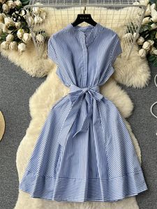 Singreiny Office Lady Stripe sundress täckt knappbältes båge korta ärmar kvinnor mild koreansk stil sommar avslappnad en linjeklänning 240412