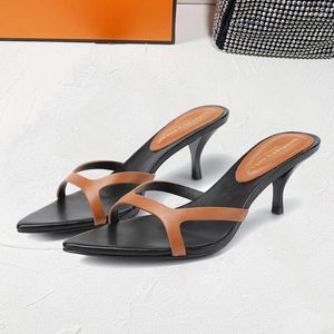 Hausschuhe Qualität Leder Damen Kleider Heels Tanzparty lässige Sandalen rutschen Luxusdesigner -Tendenz Damen Schwarz