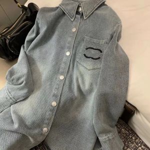 Nya designer kvinnors jackor broderade casual denim skjorta kvinnors vår och sommar mode tvättar löst tunna skjorta rockar