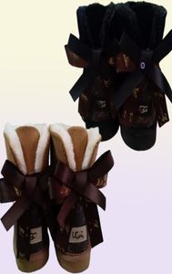 Fashionable Short L och U Bow Women Snow Boots Håll varma stövelskinn plyschstövlar med dammkasskort toppkvalitetsövergången2883799
