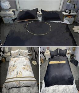 Sonbahar Tasarımcı Yatak Yeterleri Setleri Yatak Seti Tencel Nevres Net Yatak Setleri Setleri 4 PCS Yorgan Kapakları HT17611890667