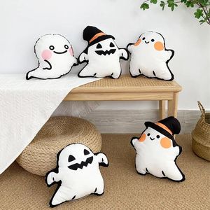 Cartone animato cuscino carino Halloween Death Ghost Ghost Dutch Velvet decorativo Ins divano per la casa decorazione per la casa