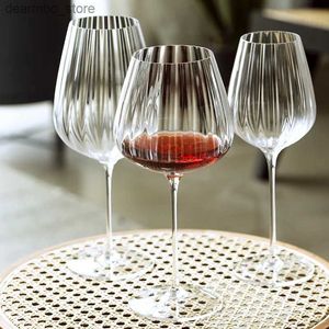 Weingläser 2pcs Set Rotwein Mädels Transparent Ripple Stripe Crystal Lass Cup Haushalt Oblet Creative Champan Lass Luxury Getränke L49