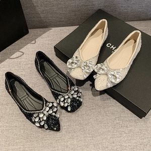 Crystal Bow Women Flats обувь заостренная замша Летнее дизайнерское дизайнерское роскошное мелкое платье элегантное r 240328