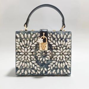 Xiyuan Lady Nya akrylkvällspåsar för bröllopsfest svart/blå/rosa kopplingsväska med kedjehandväskor Flower Day Clutches