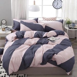 Sängkläder sätter 60Gray Pink Plaid Black White Stripes Set Modern mode Godkvalitet Däcke täckt täcke lakan Kuddfodral