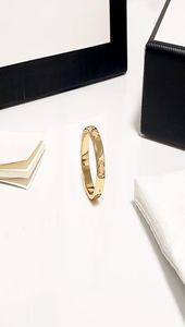 Yeni Tasarımcı Tasarım Titanyum Band Rings Klasik Takı Moda Bayanlar Tatil Hediyeleri3972199