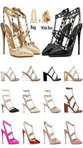 Designer Women Sandals Luxury Dress Scarpe Rock Stud Teli in pelle Rivet Black PEEPETS LADY SEXY FASHILE PARTY WEDDI8926709