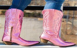 Botas de cowgirl rosa de cowboy para mulheres com zíper de zíper bordados de ponta pontiagudada calcanhar grossa no meio da panturrilha botas ocidentais Sapatos Shinny 2208081922577