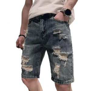 Sommar rippade hål denim shorts mid-rise fickor dragkedja knappen fluga rak ben knä längd män korta jeans streetwear 24 473