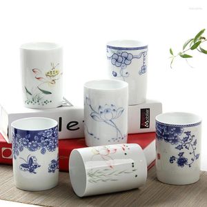 Tassen Untertassen Blau und weißes Porzellan Teetasse Jingdezhen handgefertigt Keramik Große Büro Wasser Becher kreativer Retro Handbemalte Teetasse