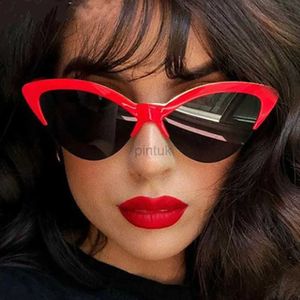 Solglasögon Vivibee Ny 2024 Kvinnlig kattögon Solglasögon Designer Luxury Vrand Red Cateye Glasses For Women Vintage Gradient Ladies Eyewear 240412