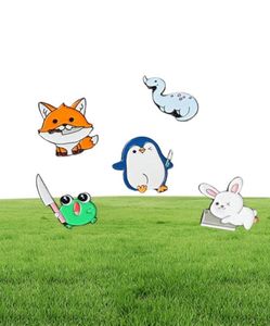 European Unisex Rabbit Fox Frog Penguin Dinosaur Shaped Brooches Pins Cartoon Alloy Animal Series Paint Badge Backpack Swea6126608