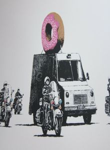 Бэнкси Street Art Donut Police Art Silk Print плакат 24x36inch60x90cm 017657058
