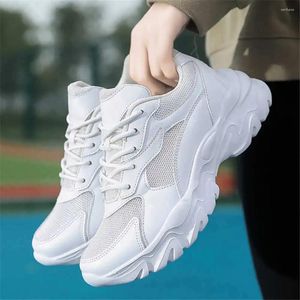 Casual Shoes PlataForm nummer 41 Kvinnors sport Sneakers Flats Basketball skateboard kvinna berömda varumärken kvinnliga joggings fabrik