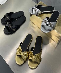 Cagole Sandal Slippers Cagole Sandals in Black Arena Lambskin Catwalk Models Forming Metal Slipper Fashion Bloggers and CENECTR5053351