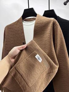 Herrenpullover Herbst und Winter Langsame trendige Strickjacken gestrickte koreanische Stil Slim V Pocket Design Casual Top