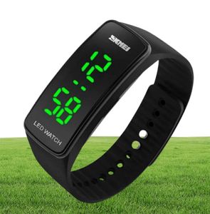 Skmei 1119 LED Digital Watch Aktywność na zewnątrz silikonowy pasek sportowy 5387103