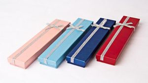 Hochqualitätsbrakeletts Box Perlpapier Kreuzblumarmbänder Schachtel Geschenkboxen Verpackung DISBOP COLP OPTIONAL VERFAHRT
