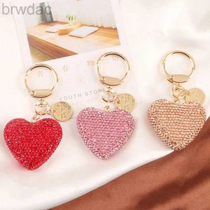 Anéis-chave Love Keychain Heart Light Luxury Multi-Color Full Rhinestone liga Rings Key Rings Women Bolsa Pingente Creative Key Chaness Presente 240412