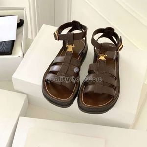 Mulheres de alta qualidade Clea clássico Gladiator Sandals Sandals Fuckle Tornozelo Sapatos Vegetal Plats Designers Chunky Sandals Slides Factory Footwear 92 807