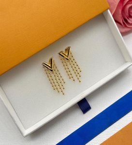 Designer Hoop Silver Rose Stud Brincos para mulheres Designers Luxurys adoram brinco de ouro da moda V Letra Earring de Pearl 7900730