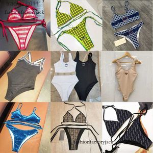 Projektantki strojów kąpielowych damskiej stroje kąpielowej Summer Beach Swimsuit Kobiety seksowne zestawy bikini projektowe One Piece Bodysuits Suit Wakacyjny odzież C240412