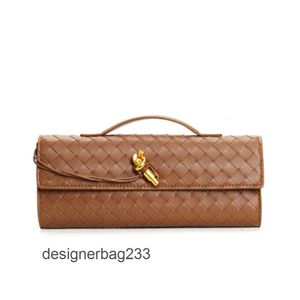 BUCKLE HANDMADE 2024 Lady Bag Long Bags New Woven French Single Clutch Hardware Lock Bottegs Diagonal Venets Cross Andiamo Purse Shoulder Women Ehsz