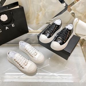 Sapatos casuais de esportes de moda sapatos de grife quente com boutique de marca Boutique Women Black White Patchwork Color