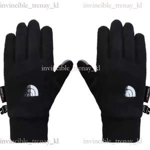 Designer North Gloves New Women Man Waterproof Riding oraz aksamitne termiczne fitness na zewnątrz ciepłe rękawiczki Motocykl Nort Face Rękawiczki 935