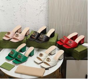 Buty designerskie Summer luksus designerskie skórzane kobiety wysokie obcasy rslippers mody sandały metalowe podwójne przyciski klapki seksowne buty imprezowe grube pięta płaski pantofel