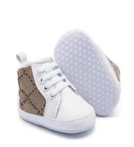 Designer Kids Baby Boy Girl menina recém -nascida Primeira Walker Sneakers