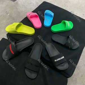 صندل المصمم Slippers Slippers Mens Classic Letters Black Black Black and White Color Matching Womens and Mens Slippers Sandals Sandals