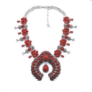 Bohemian Exager Howlite Stone Stone Squash Blossom Necklace Women Women Etnic Indian Grande Collar Collaro Collana Turchese Turquoise Jewelr