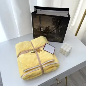 Luksusowy designerski ręcznik z zestawem do kąpieli pszczoły Haftowe wielokolorowe moda w akademiczny ręcznik kąpielowy i szybkie suszenie