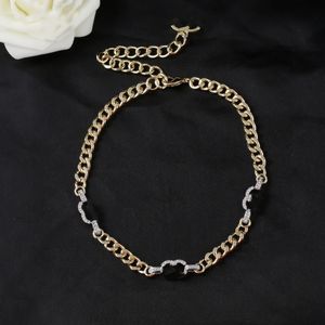 Designer Top-Qualität Anhänger Halsketten Klassische Gold Herzförmige Chokers Chanells für Frauen Brief c Silber Halskette Schmuck Cclies Party Geschenk 59