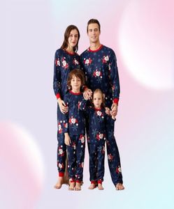 Ny design Santa Claus Pyjamas Matchande Family Christmas Pyjamas Boys Girls Sleepwear Kids Pyjamas Föräldrar Sleepwear Couples Pyjam7203340