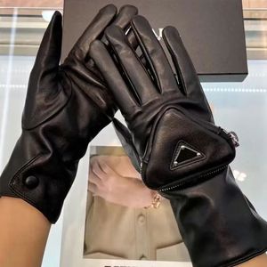 2024 sätter fem fingrar handskar designer handskar vinter läder varma finger handskar kvinnor lyxiga designers mantens öppen palm motorcykel män och kvinnor handskar sportmittor