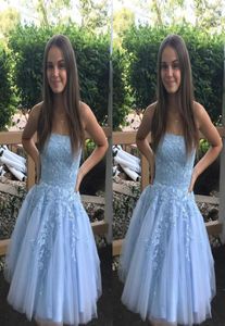 2022 Lovely Light Blue Strapless Short Homecoming Graduation Dresses A line Tulle Lace Top Ruched Cocktail Prom Dress New Open Bac1962764